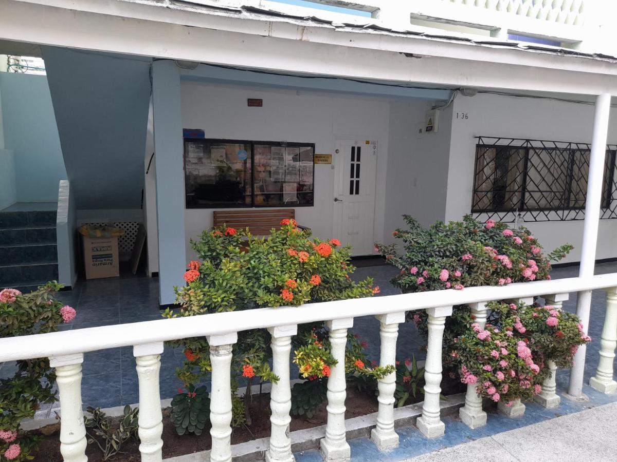 Posada Henry Sede Centro San Andrés Exterior photo